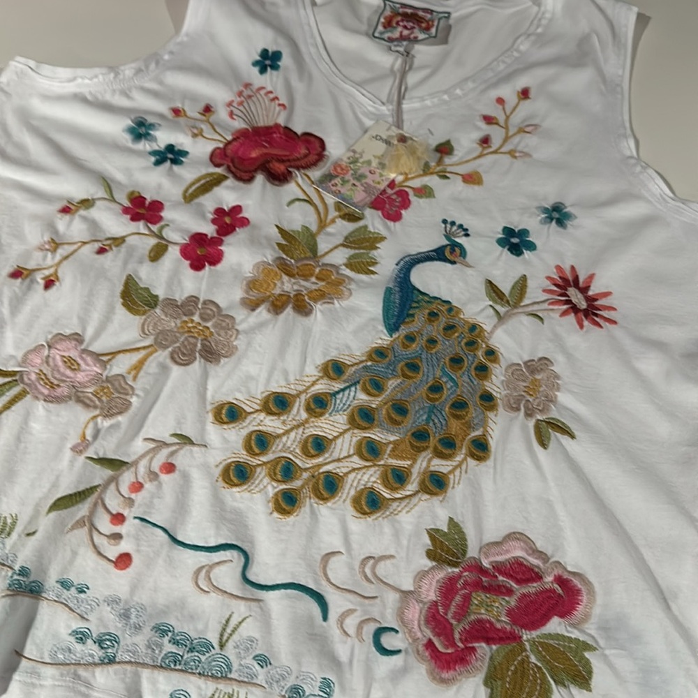 JOHNNY WAS Celina Raw Edge V-Neck Tank Top - Picture 7 of 14